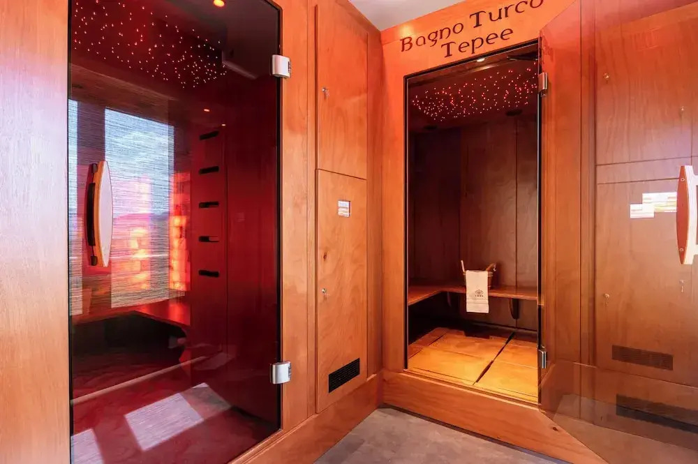 LUAL Bleisure Hotel
