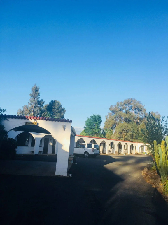Azalea Motel - Under New Management