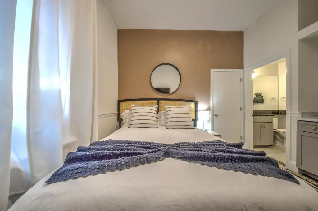 Great Value Studio in South End!