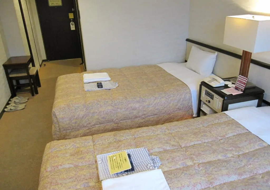 Ako Royal Hotel