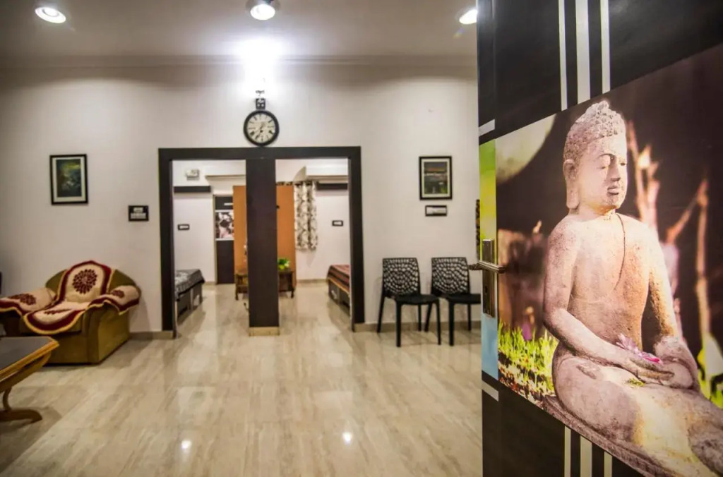Tuk Tuk Homestay