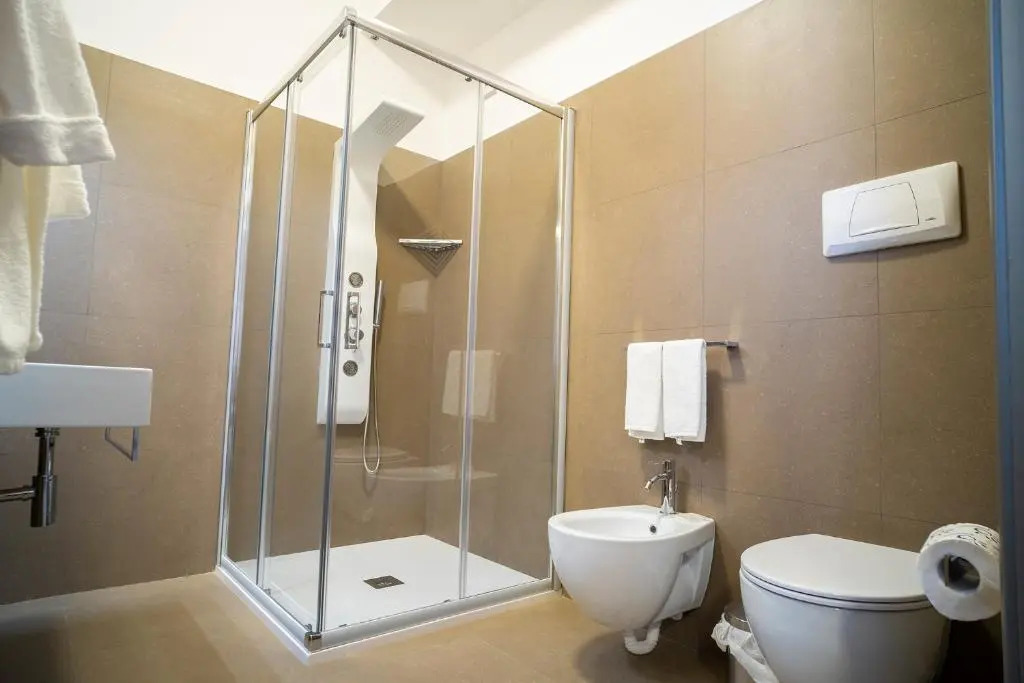 Enny Camere