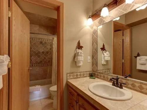 Cinnamon Ridge Condominiums