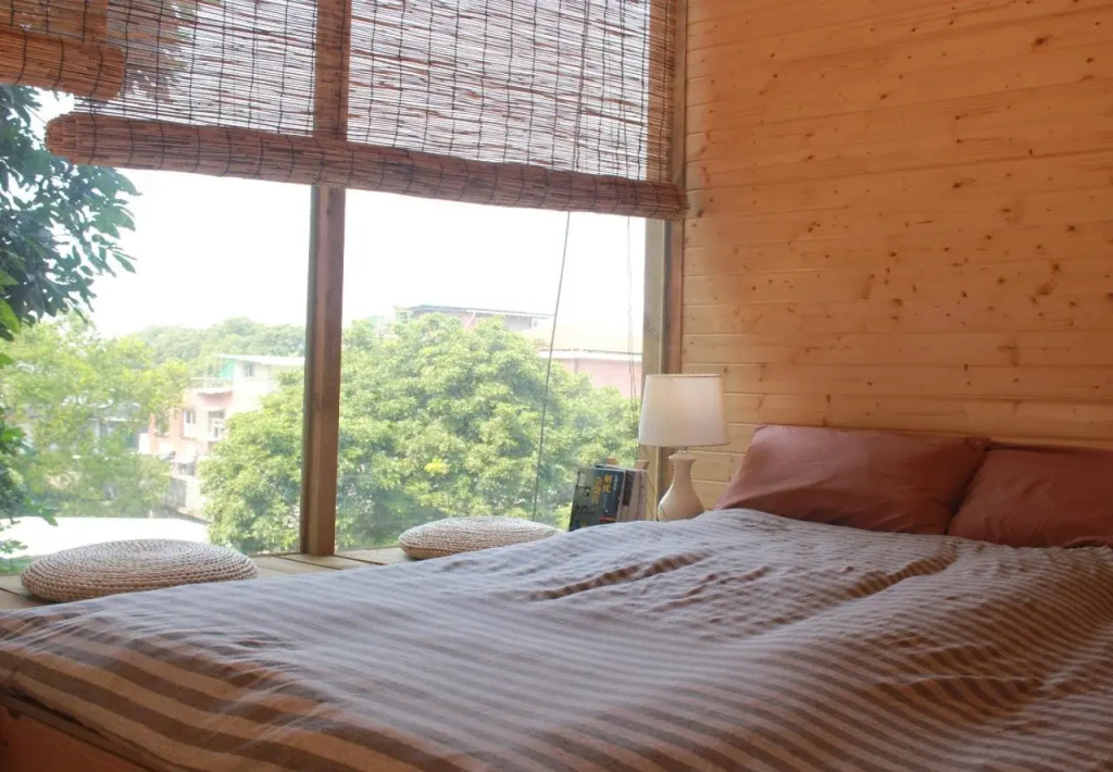 Mushishi Youth Hostel Forest House On The Island