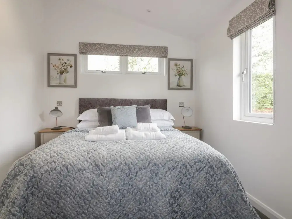 7 Meadow Retreat