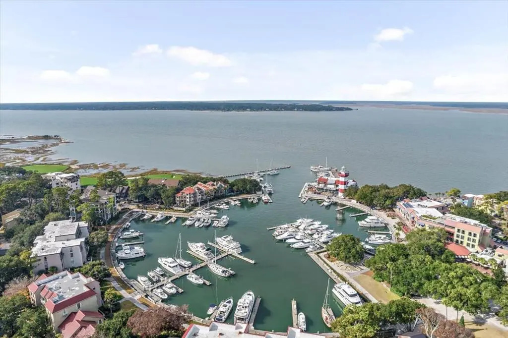 Lighthouse Tennis 2395, 2 Bedroom, Sleeps 6, Lagoon View, Sea Pines, Pool