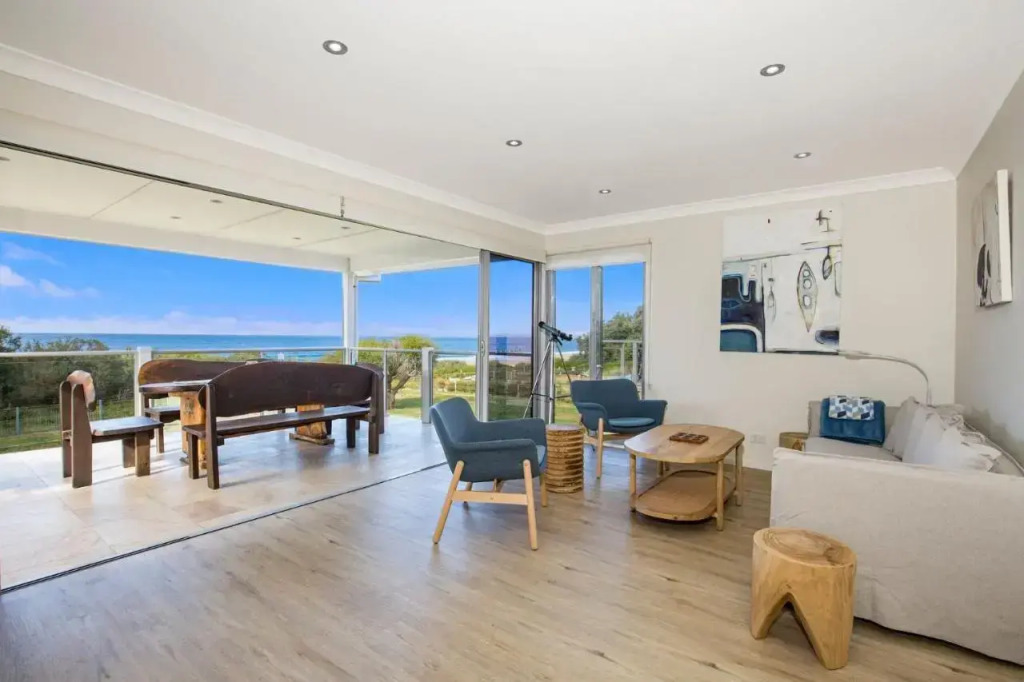 Watermans - Pet Friendly - 1 Min Walk to Beach