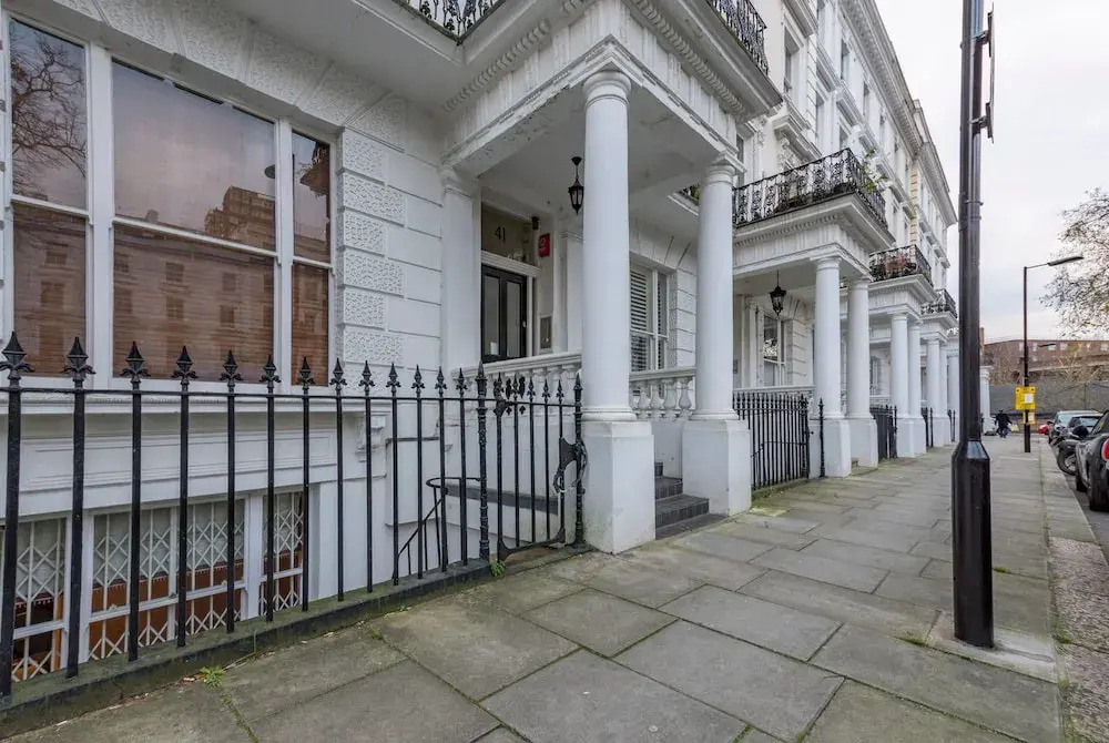 Beautiful 2 bed in Heart of West London