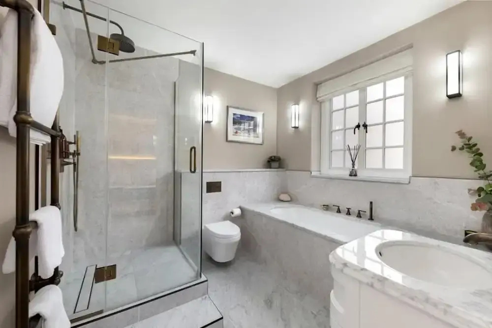 Chelsea Manor Apartment Retreat With 2 Bedrooms