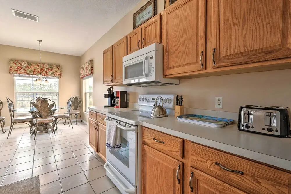 10 Mi to Disney Davenport House with Pool and Spa!