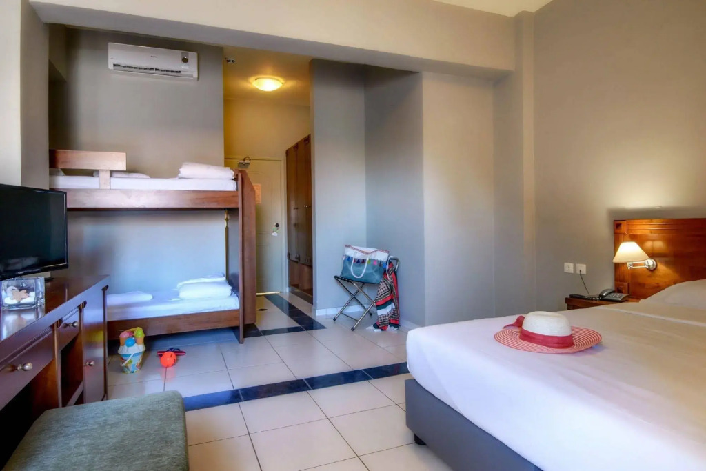 Zeus Hotels Neptuno Beach