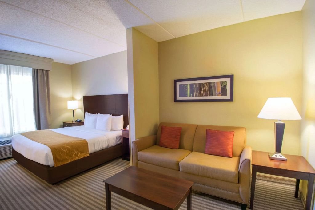 Comfort Suites Near Universal Orlando Resort