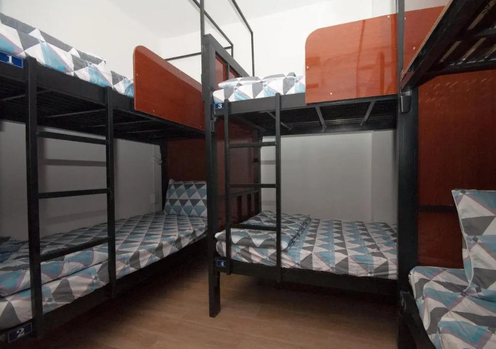 The Prince of Whales Hostel & Bar
