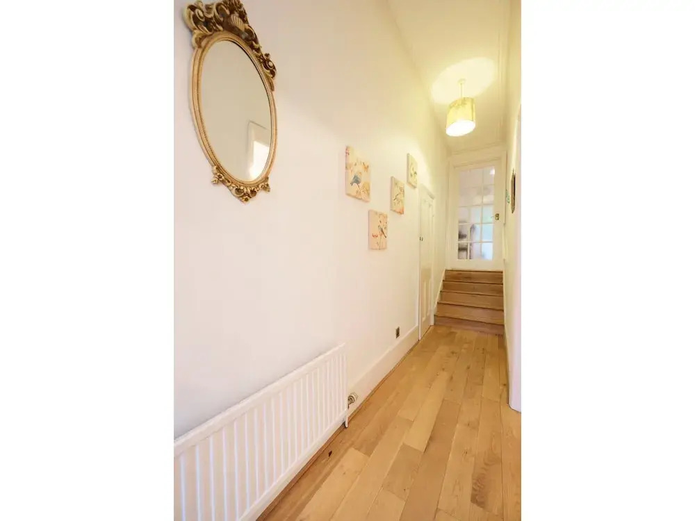 Lovely 1BR Edwardian House For 4 in North London