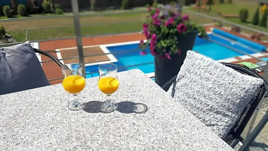 Hotel nad morzem - Art-Pension - Dąbrowa - Holiday & SPA