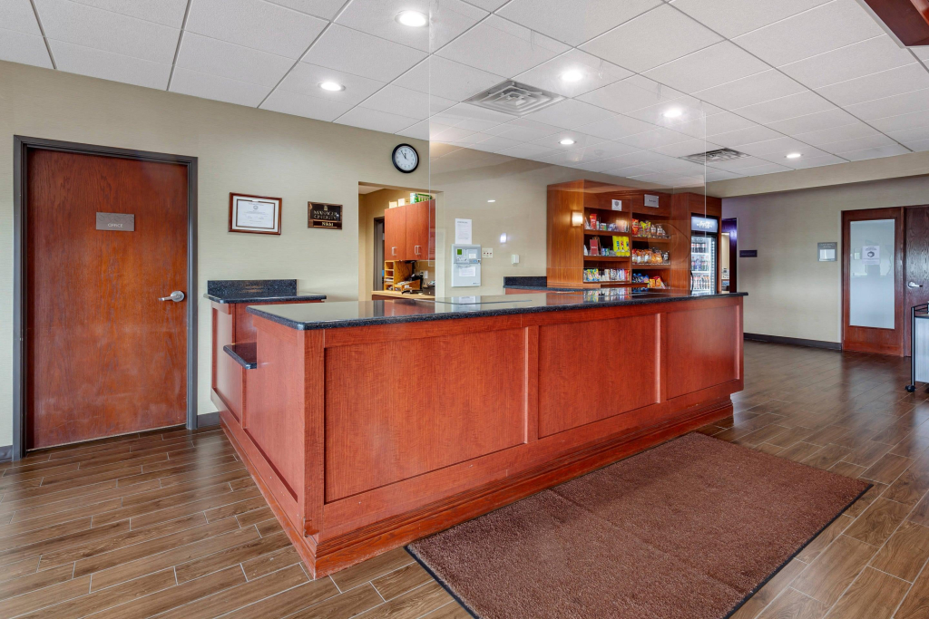 Comfort Suites Escanaba West