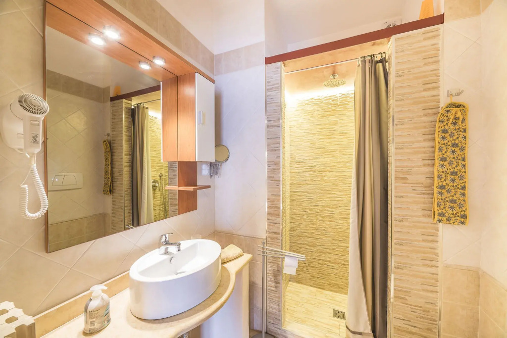 Aurora Rooms