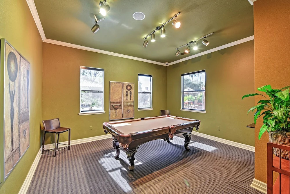 < 1 Mi to Scottsdale Quarter! Resort Condo w/ Pool