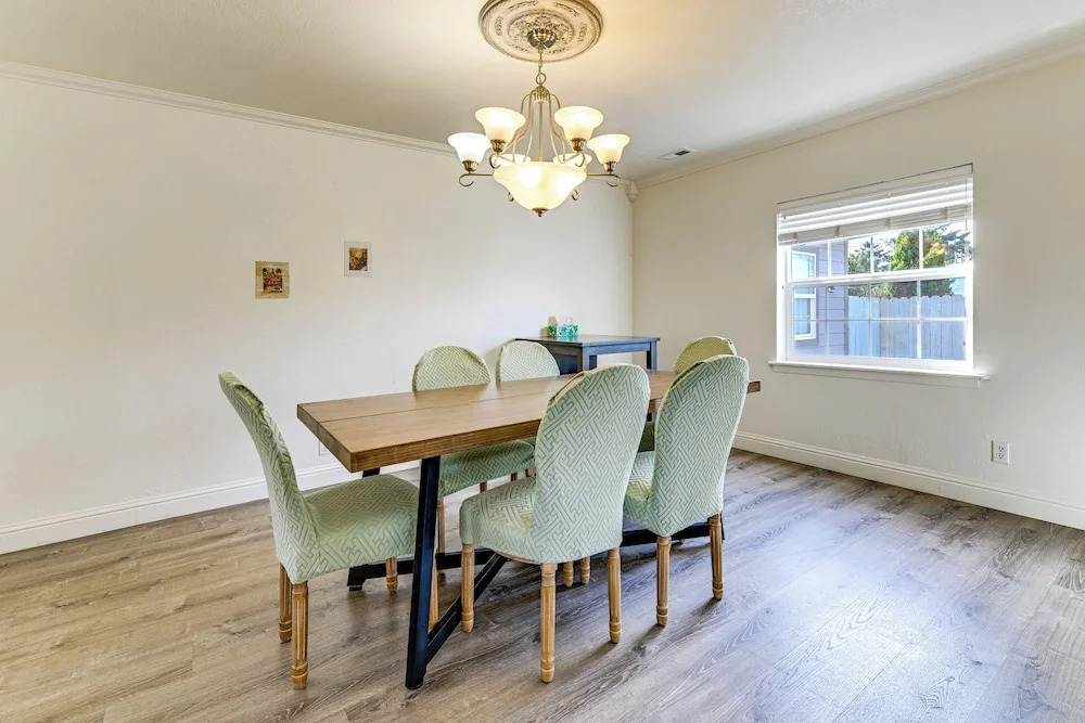Crescent City Home w/ Hot Tub: Half-block to Beach