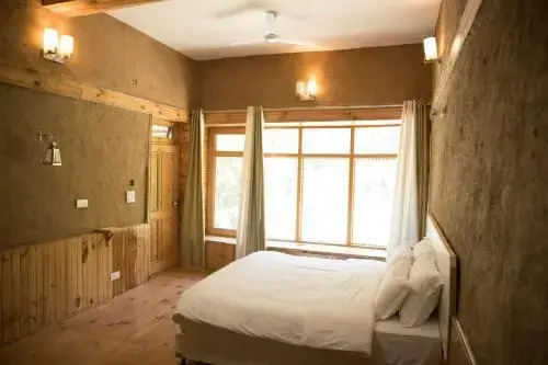 Devat Farm Cottage Tirthan Gushaini
