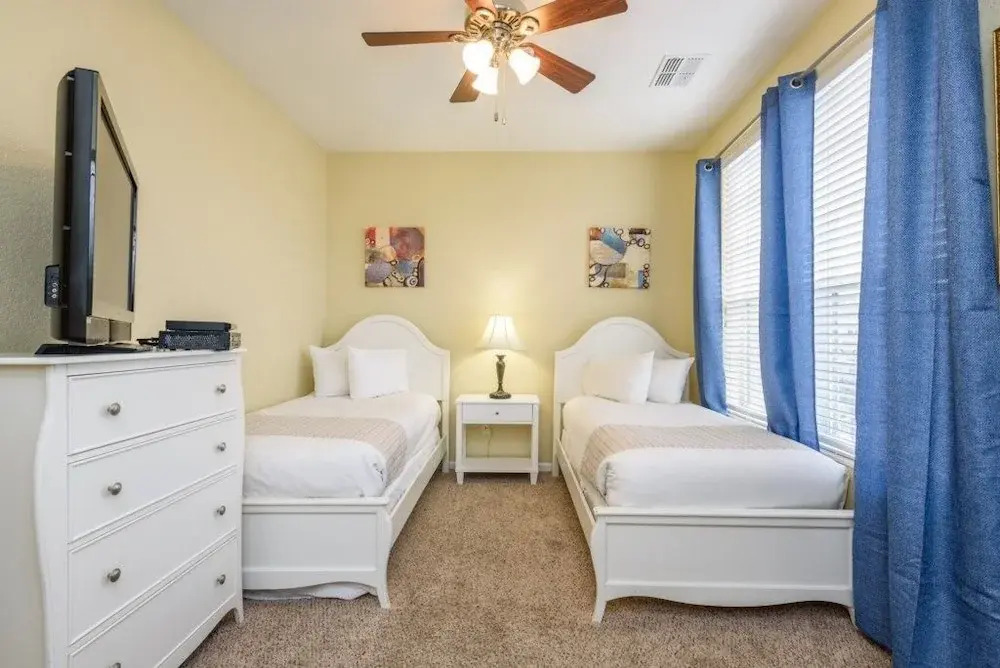New Listing 3 Bed 3.5 Bath Vacation Townhome 4006 Home