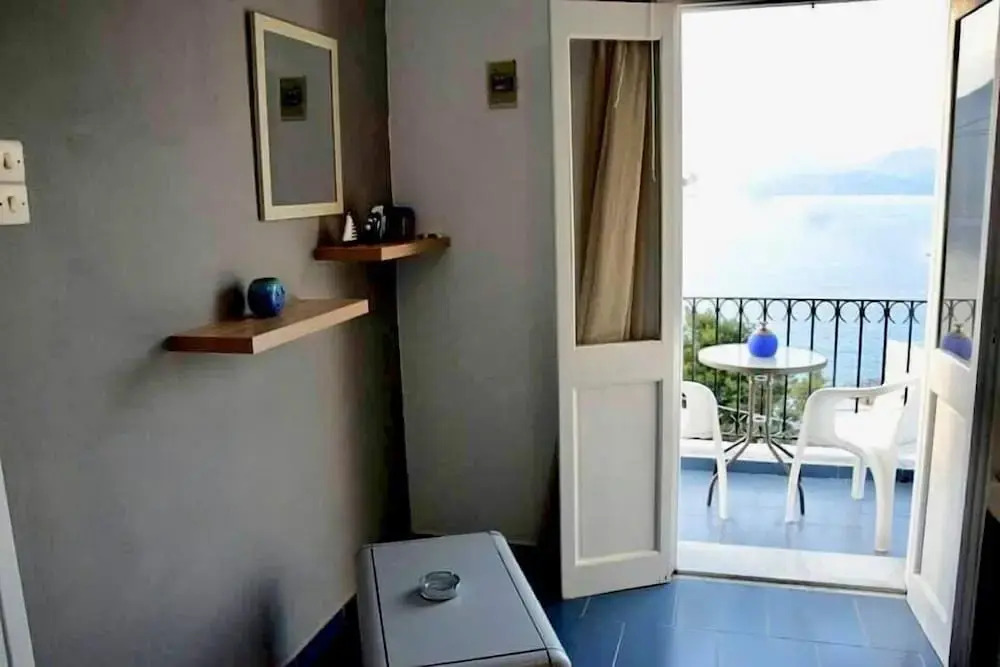 Elenis Studios&Apartments