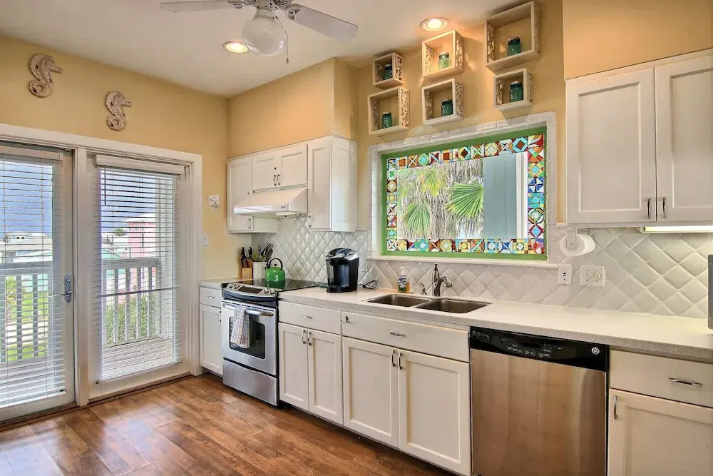 Ocean Oasis 5 Bedrooms 4 Bathrooms Home