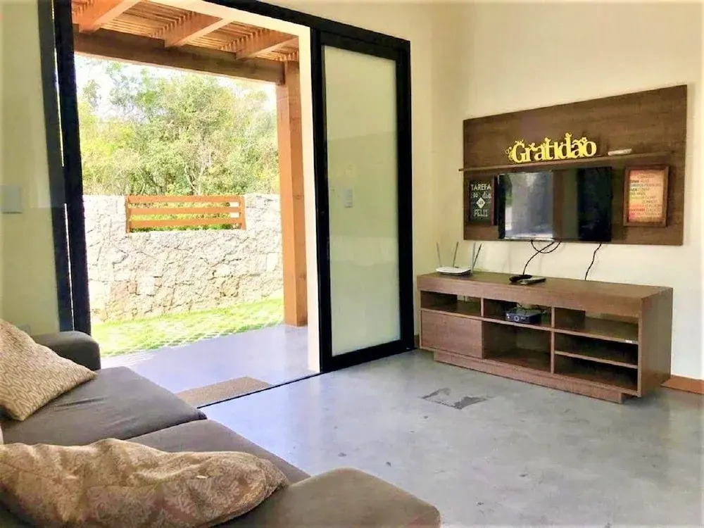 Casa Privativa com Piscina na Barra da Ferrugem/SC