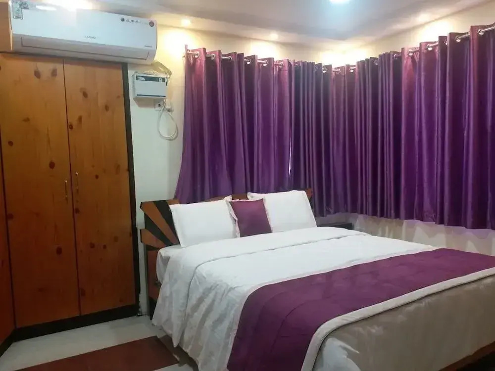 OYO 12812 Four Seasons Villa