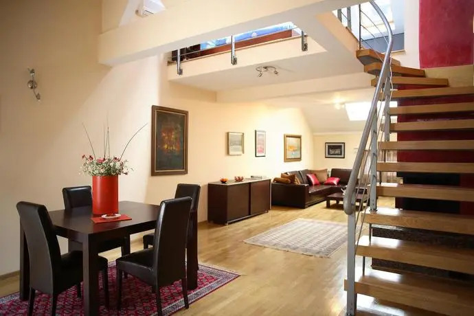 Queens Apartments