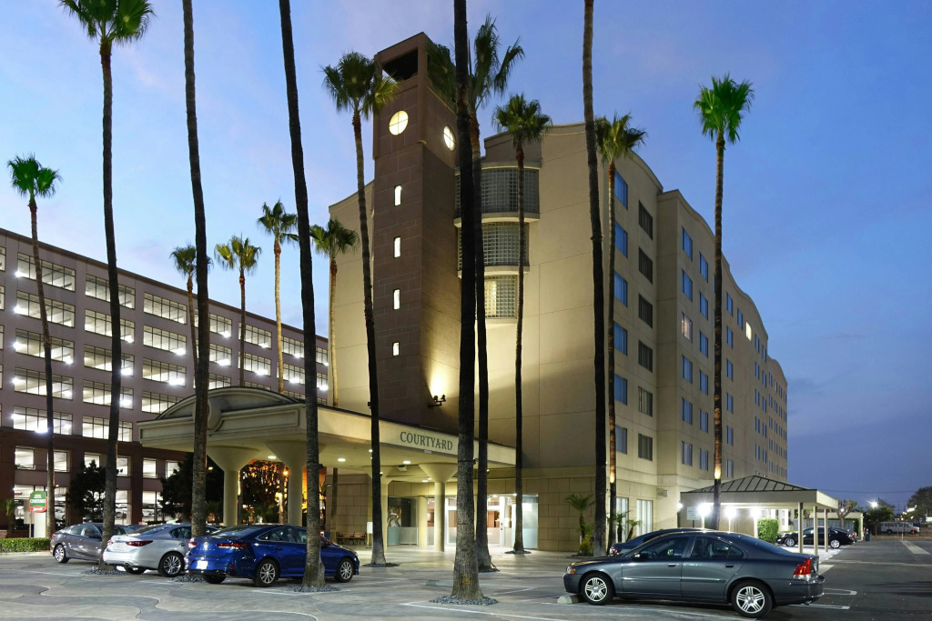 Courtyard by Marriott Los Angeles LAX / Century Boulevard