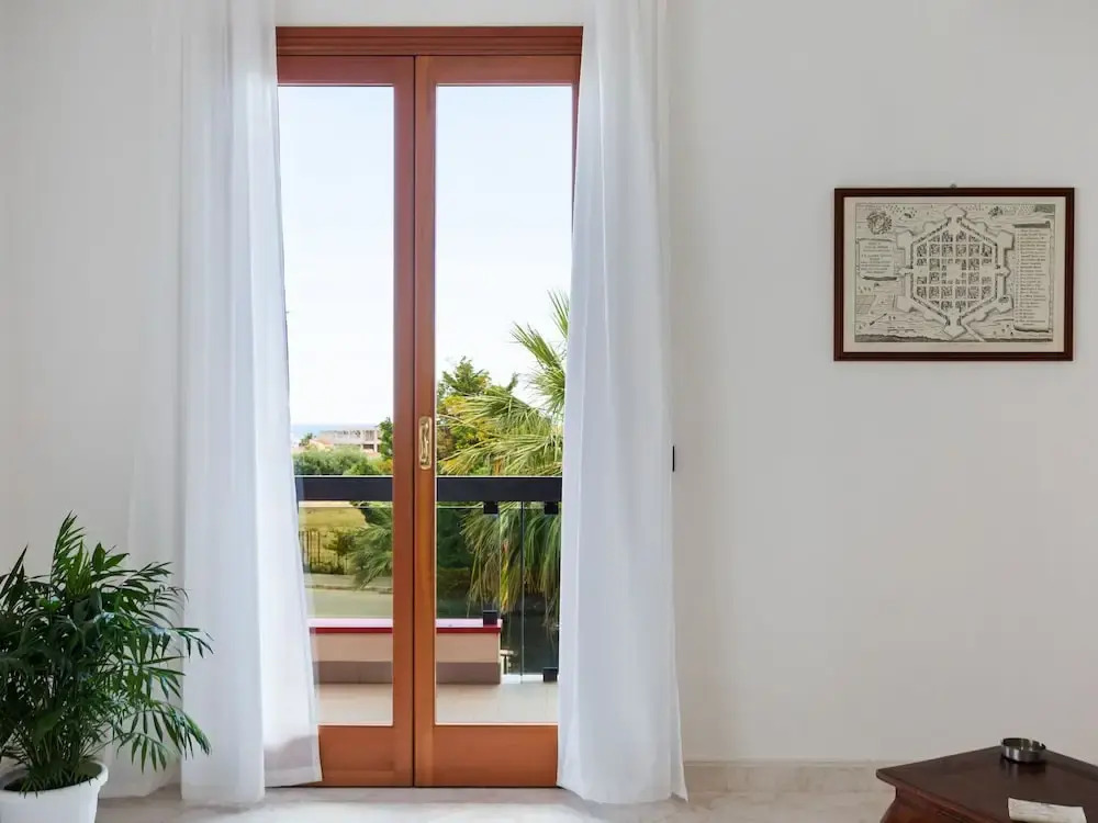 Spacious Apartment in Avola near the Seabeach