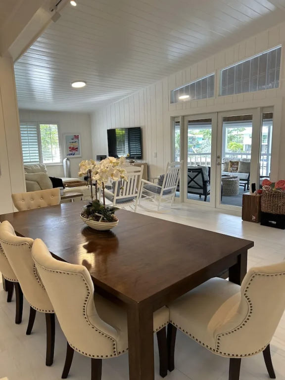Beautiful Updated Stilted Home Makes For A Super Getaway. 3 Bedroom Home by RedAwning