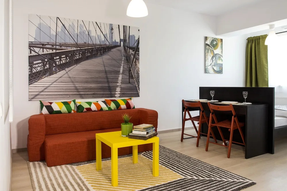 Studio R by MRG Apartments