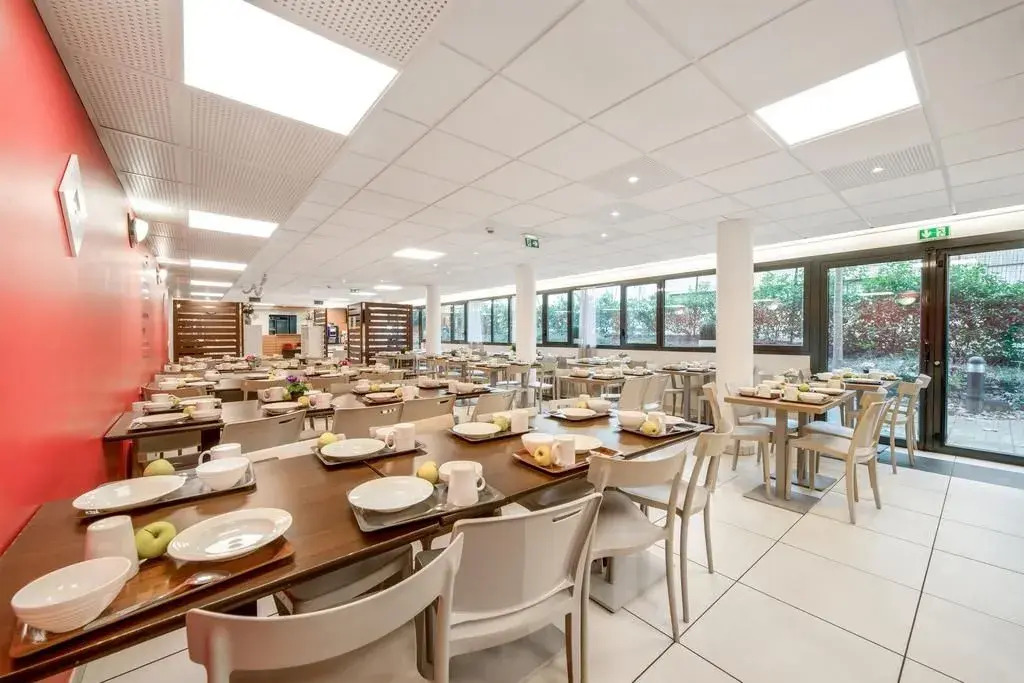 Comfort Aparthotel Versailles, St Cyr lEcole