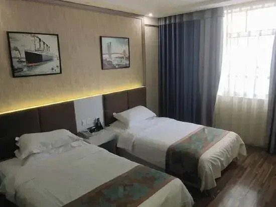 Yingshan New Yaheng Hotel