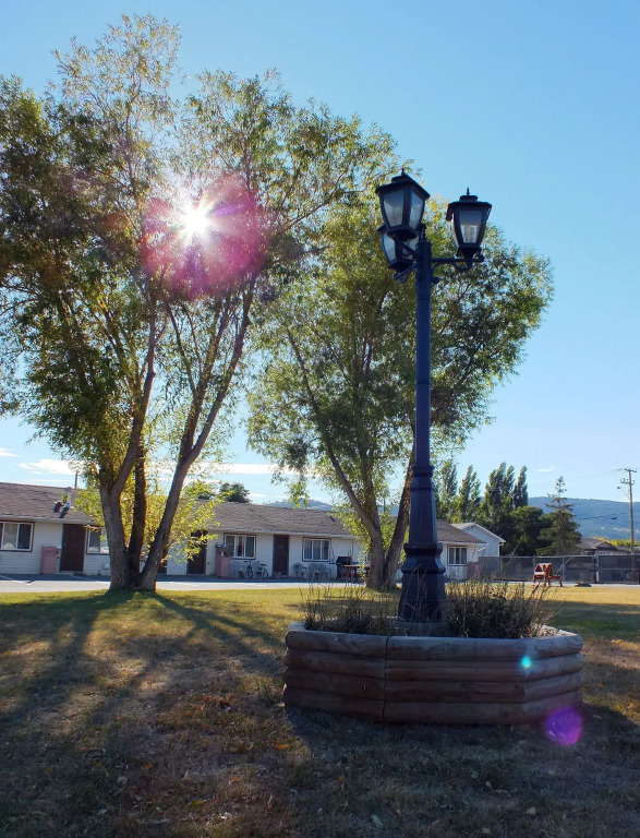 Knights Inn - Merritt, BC