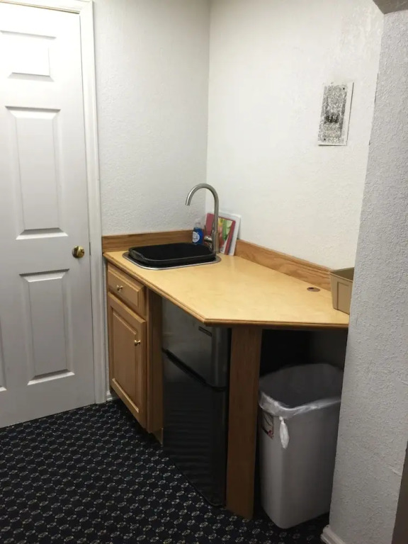 Sloans Motel
