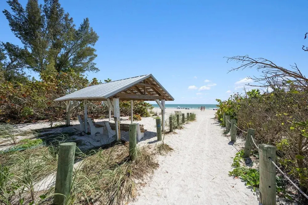 Latitude Adjustment Ami 3 Bedroom Home