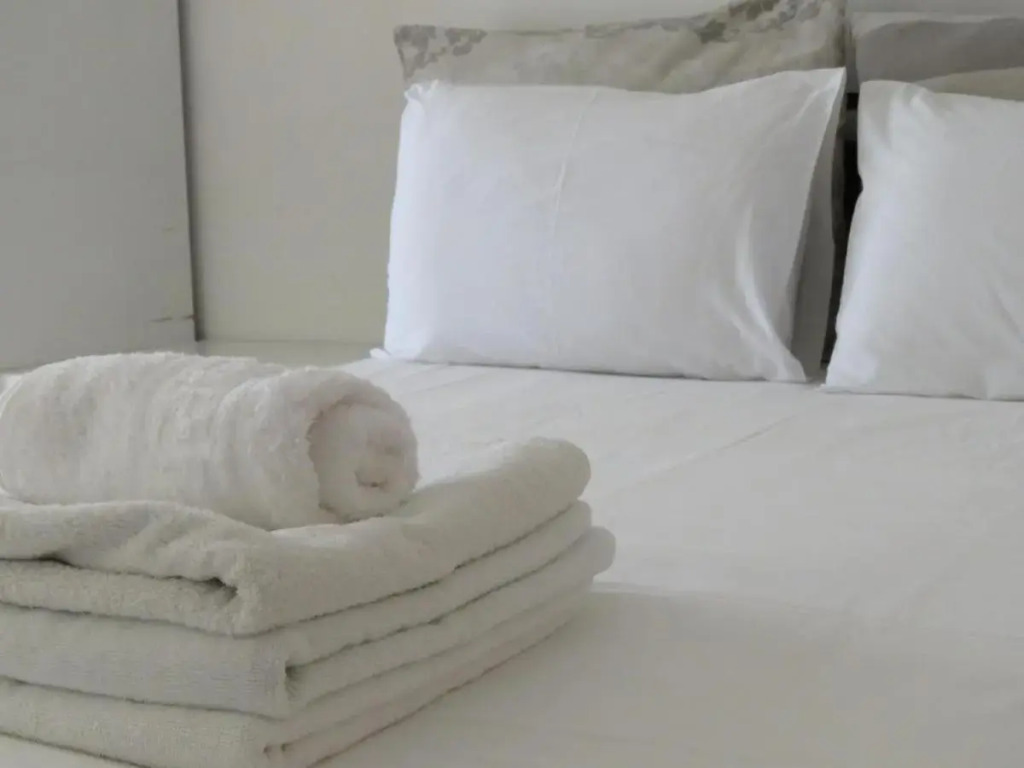 Hermes Welcome Stay Garden House - Explore Center by foot - Close to Helexpo & University