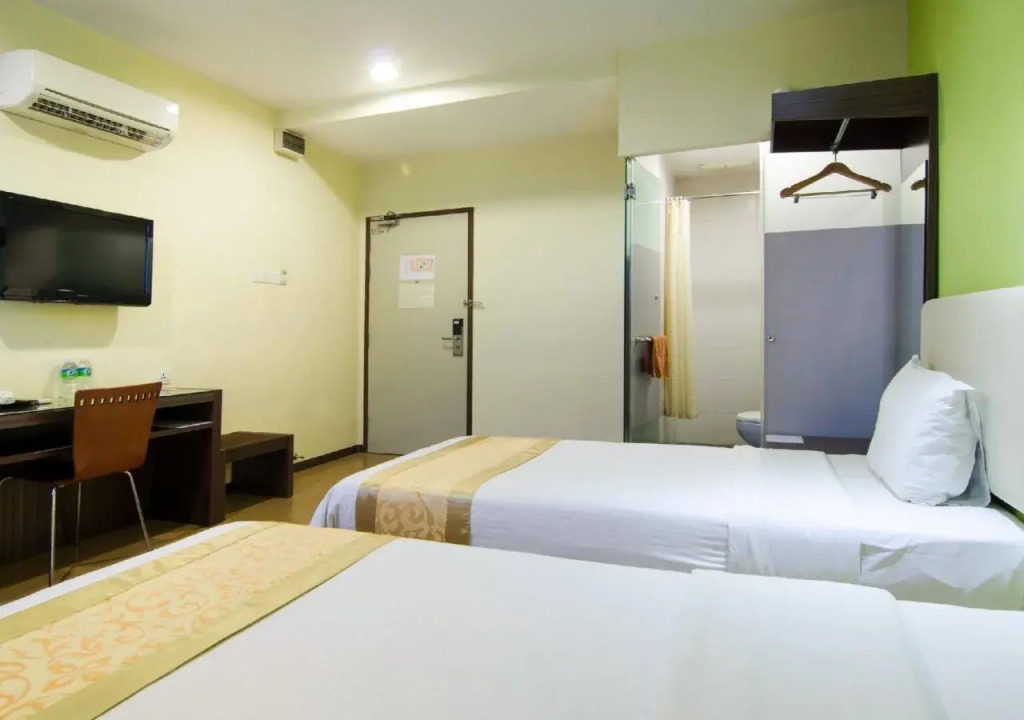 Eight Days Boutique Hotel - Impian Emas