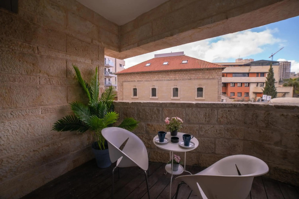 Art Apartment In Mamila - King David Residence