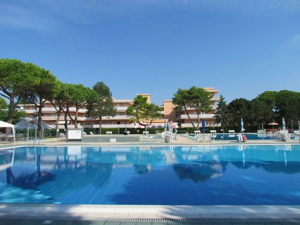Enjoy a Lovely Flat With Pool