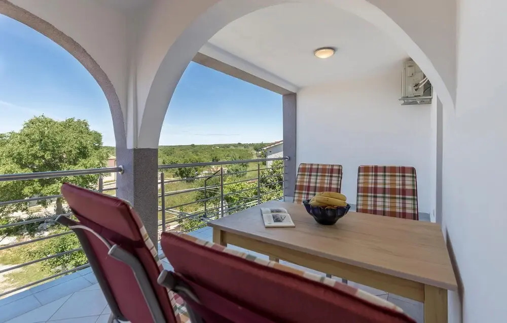 Stunning Apartment in Peroj With Wifi and 4 Bedrooms