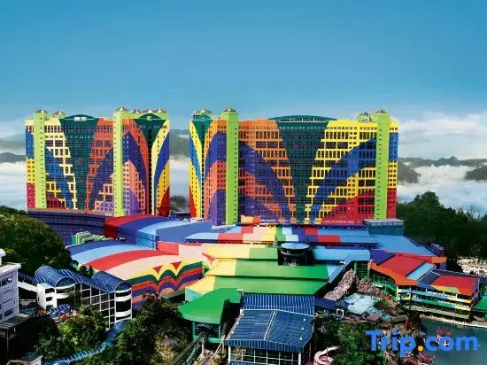 Windmill Upon Hills Genting by Widebed