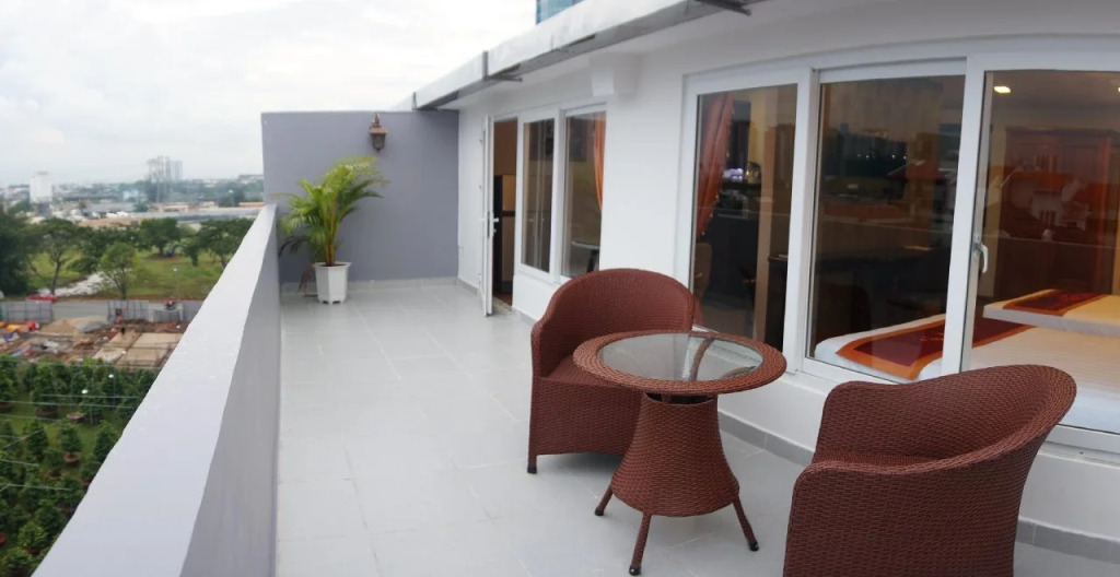 Collection O Emerald Luxury Apartment - Near SECC