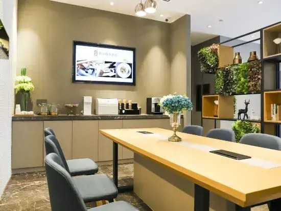 Homeinn Selected Hotel (Harbin Jiangbei University Town Subway Station Xueyuan Road)