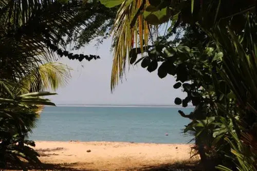 Coroaci Beach House