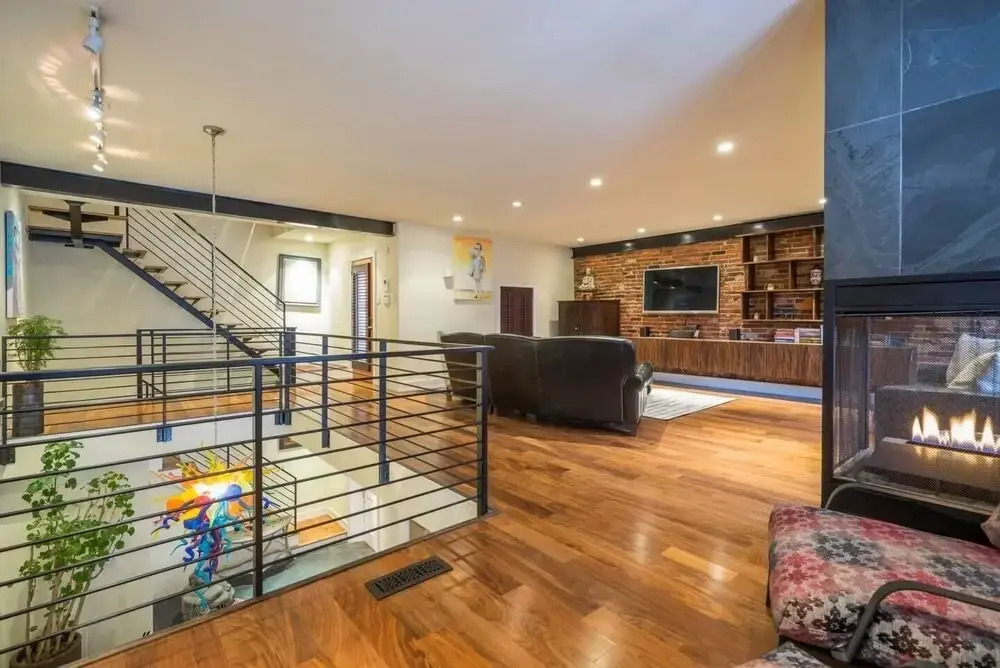 Barstool Sports City Mansion w Roof Deck