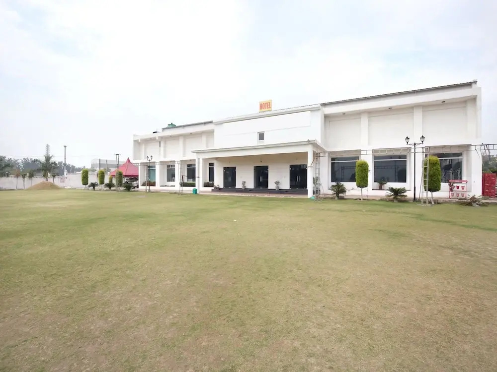 OYO 12766 Nimantran Resort